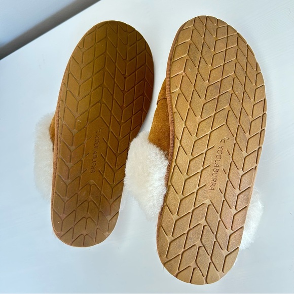 Koolaburra Tan Suede Women's Slippers - Picture 4 of 5